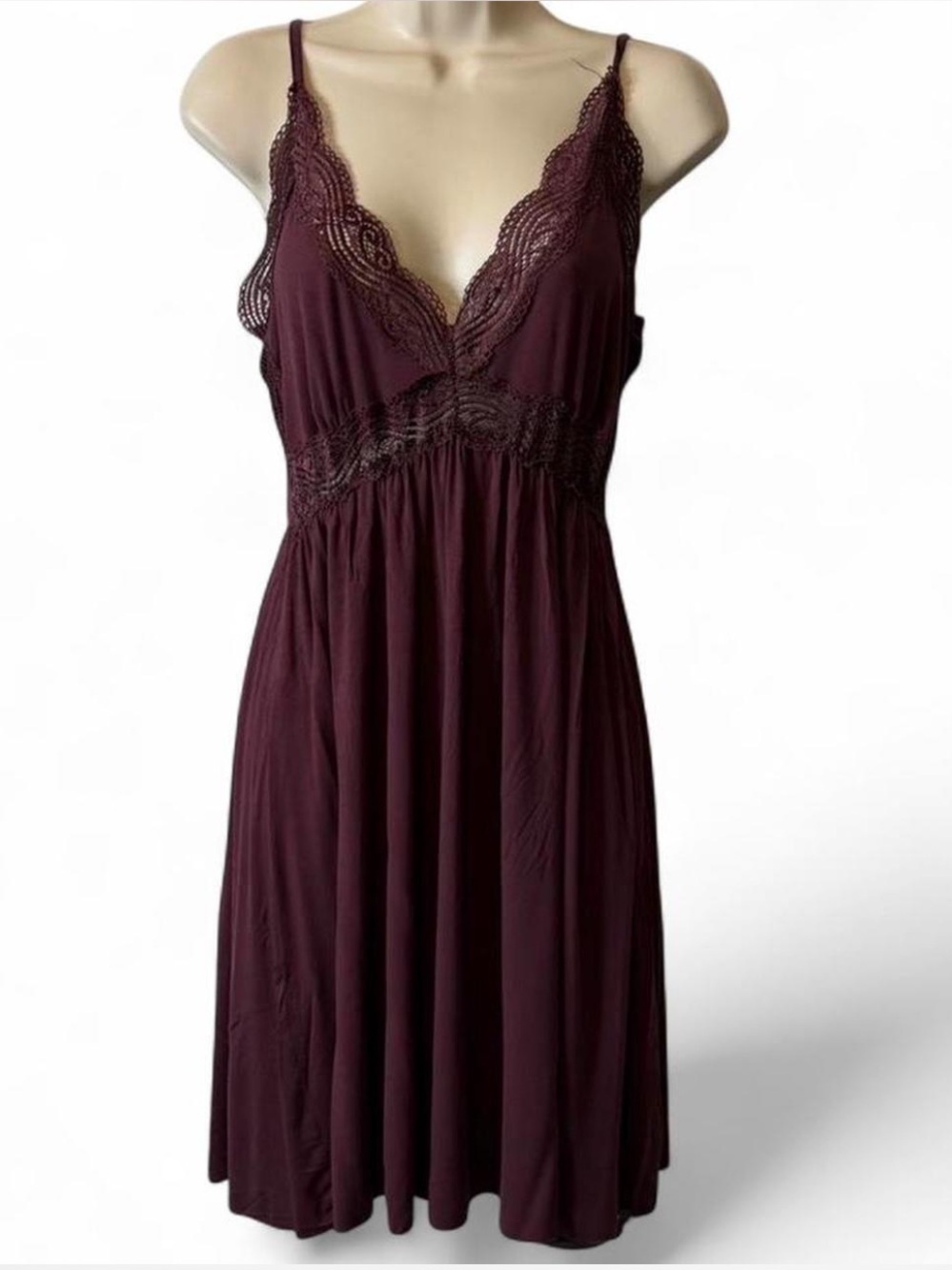 POL Burgundy Lace‎ Mini Dress,